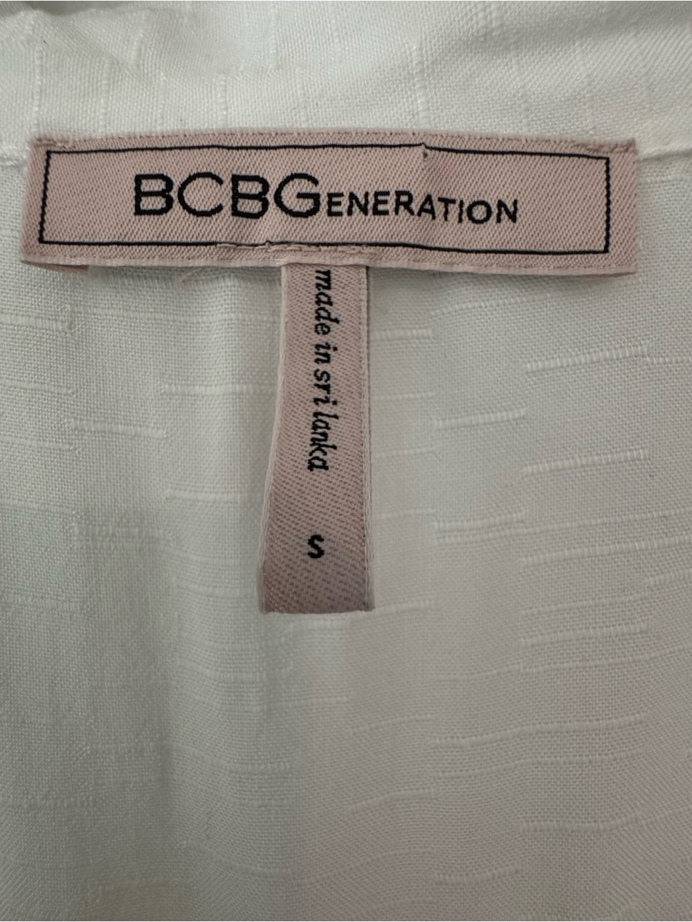 BCBGeneration White Twist-Knot V-Neck Blouse - Picture 3 of 4